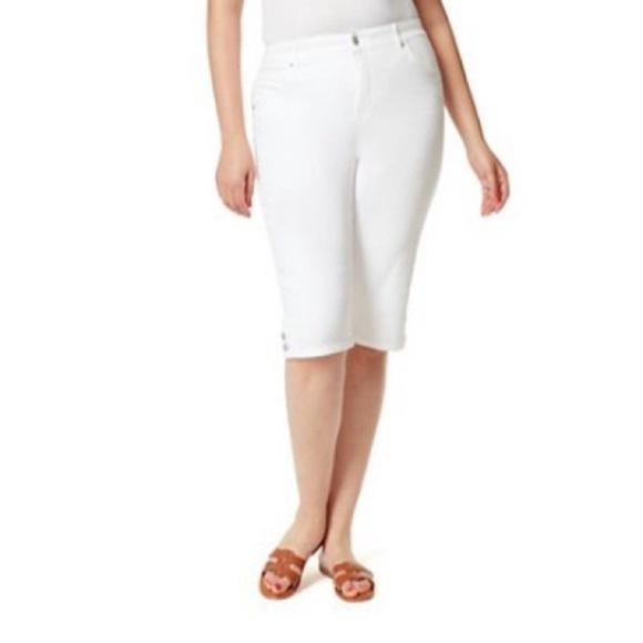 Gloria Vanderbilt Kaia Denim Skimmer Length Shorts 24W New - Picture 1 of 8